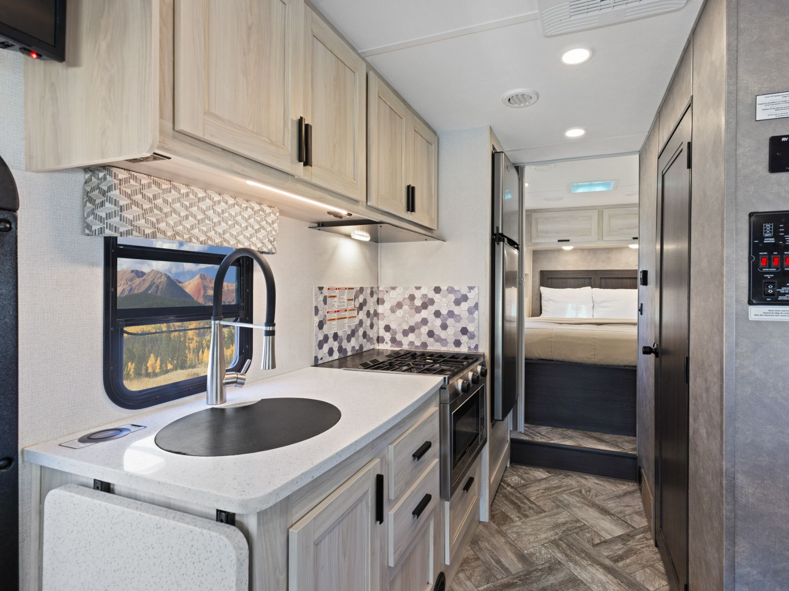 CanaDream, Maxi Motorhome Keuken