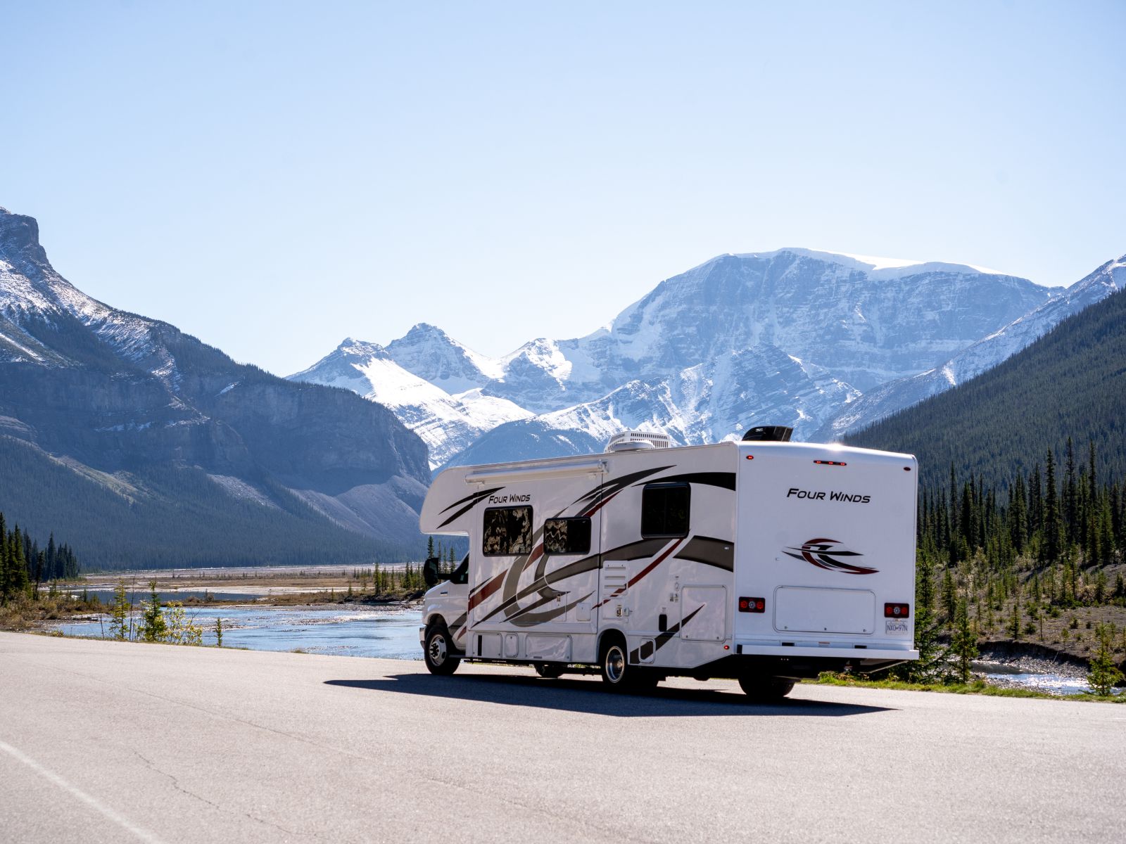 C Xlarge Fraserway RockyMountains AB Canada