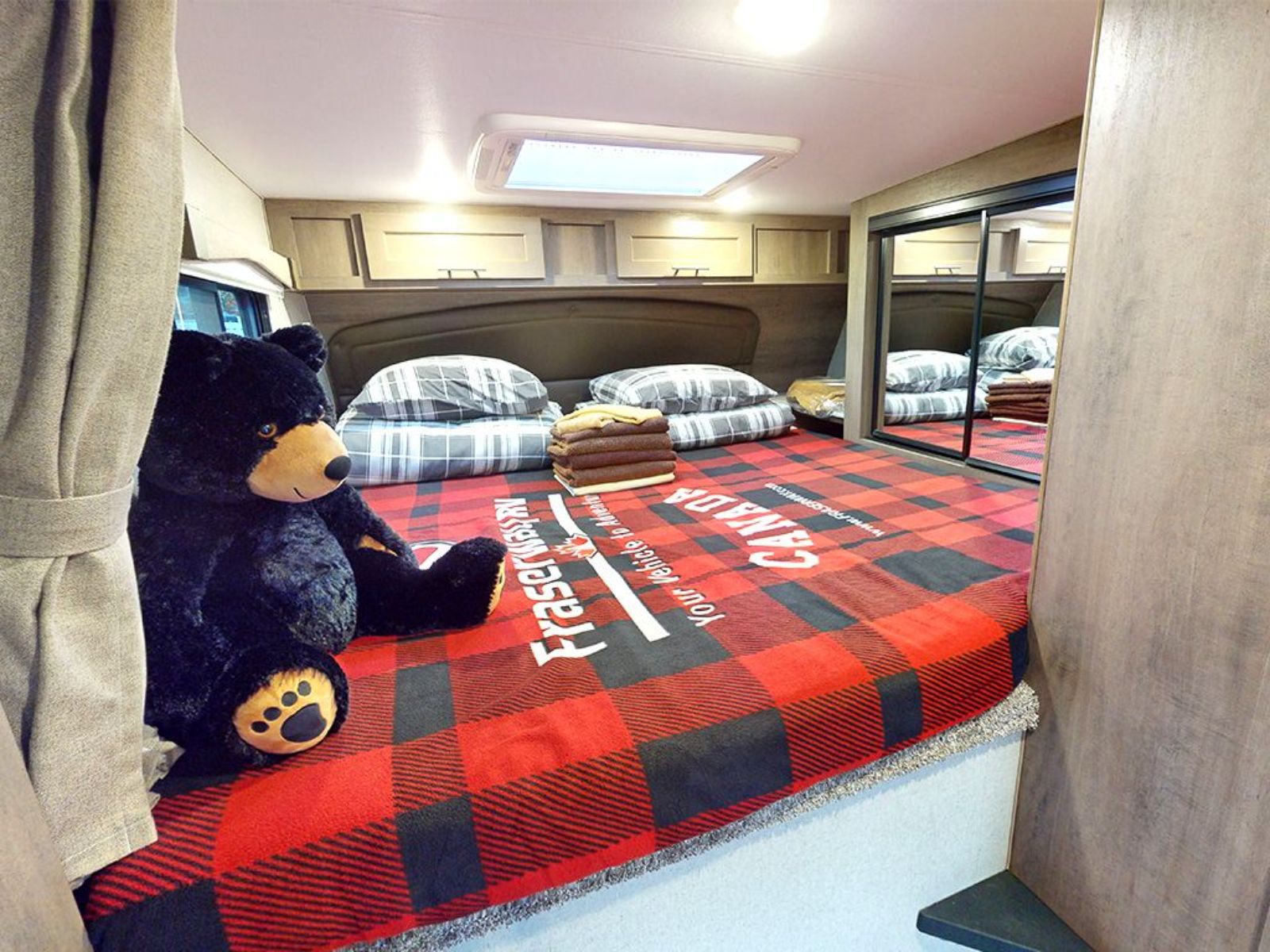 Fraserway, Truck Camper Slide Bunk Slaapgedeelte