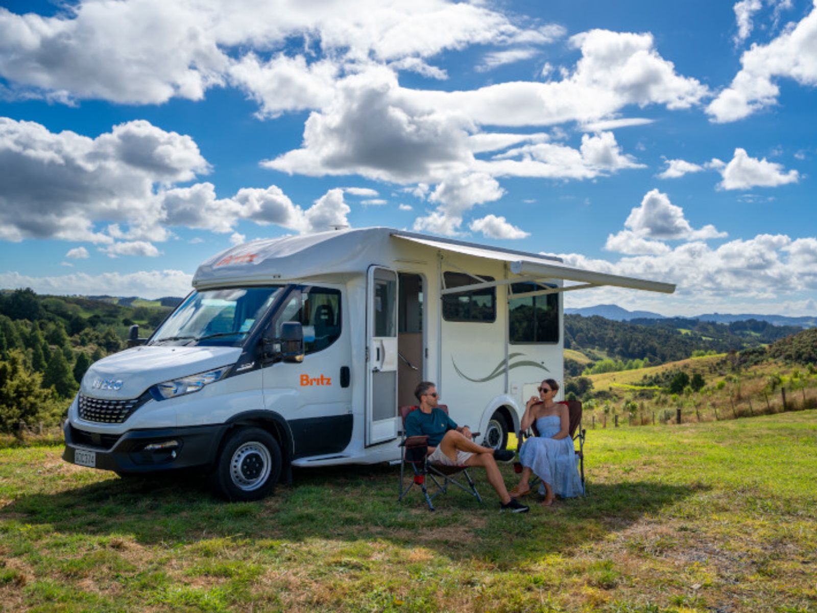 4 Berth Discovery Britz NZ Exterior 4