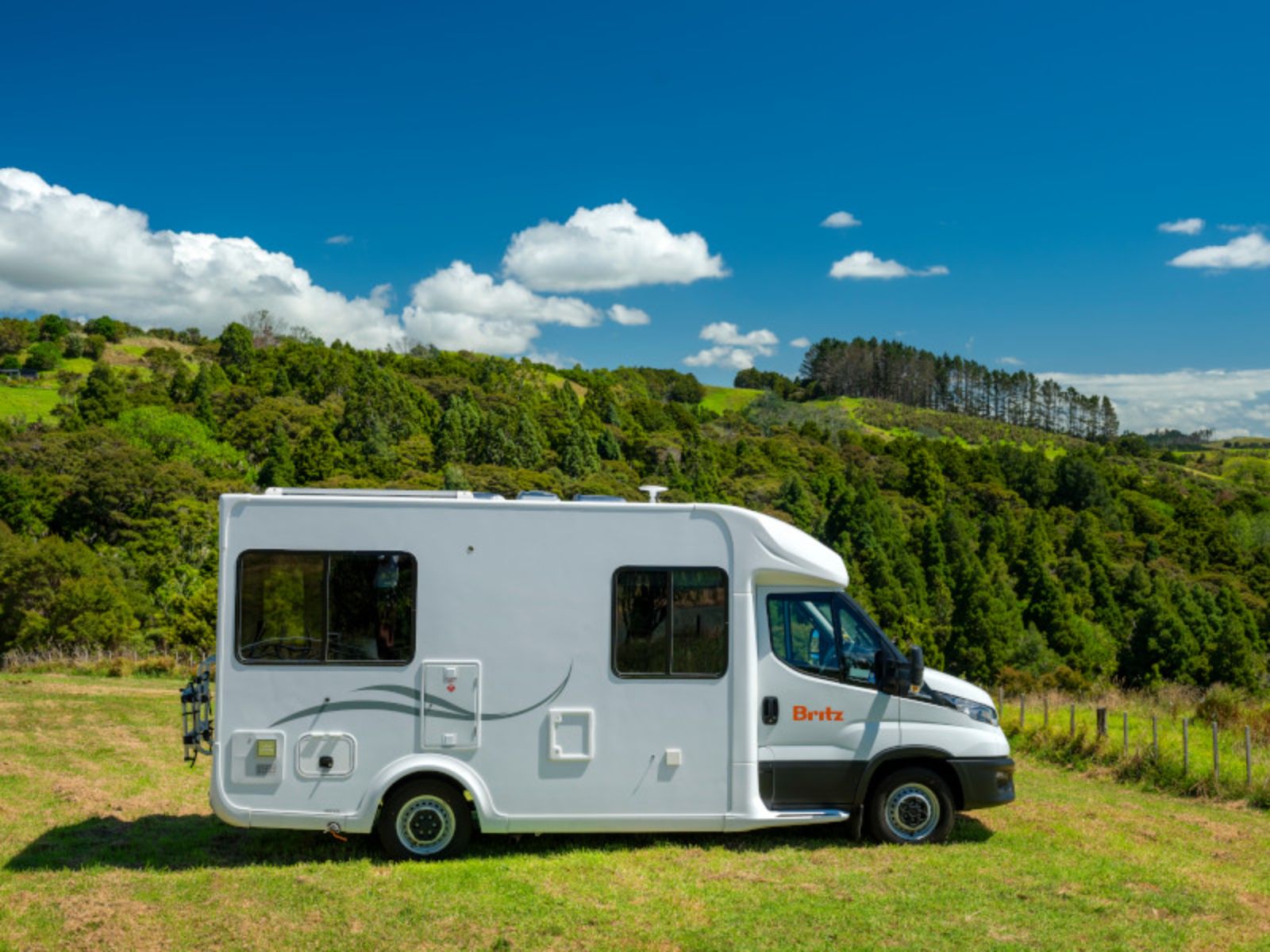 4 Berth Discovery Britz NZ exterior