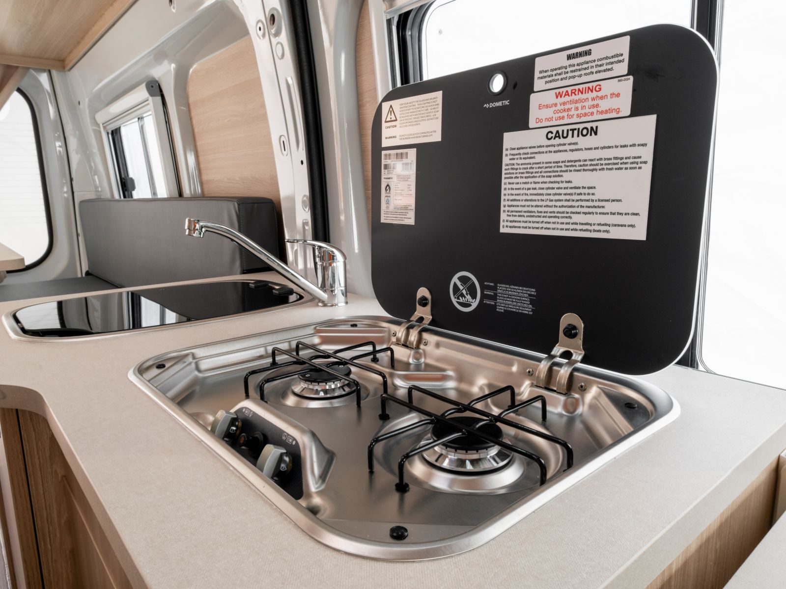 Britz, 2 Berth Trailblazer Keuken