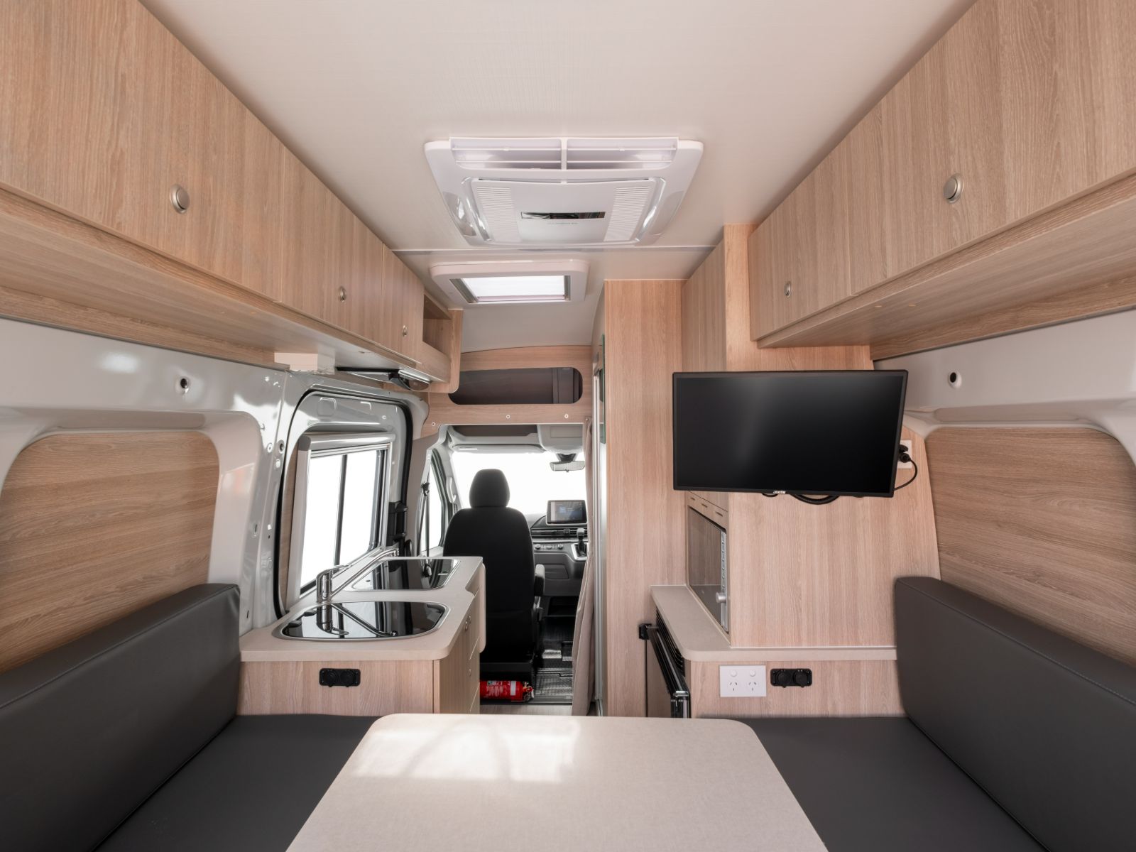 Britz, 2 Berth Trailblazer Slaapgedeelte