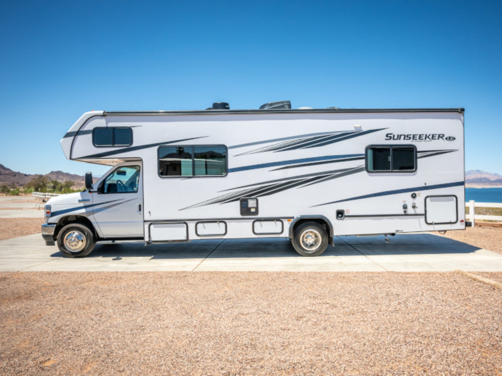 El Monte C Class Large RV Exterior T 8