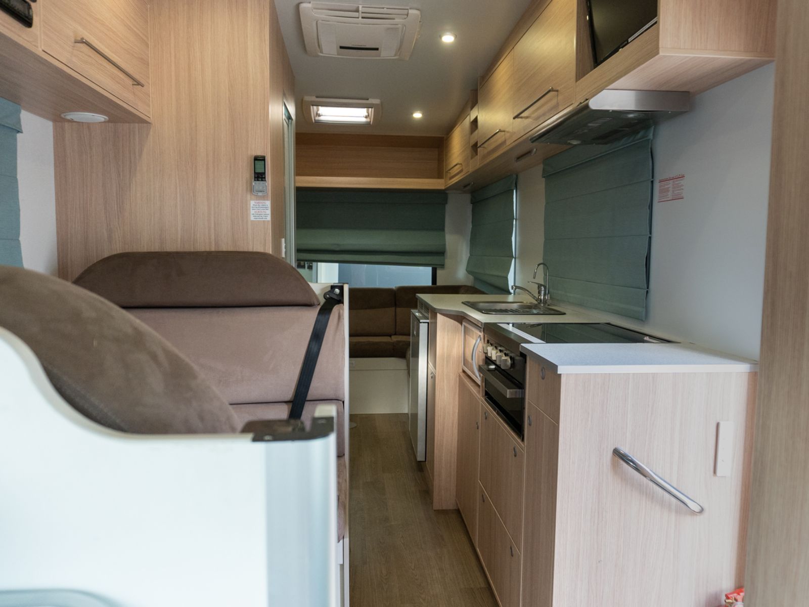 Mighty, 4 Berth Big Six Zitgedeelte + Keuken